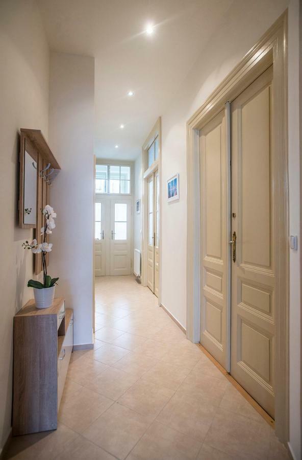 Charles IV Apartments Prague Exterior photo
